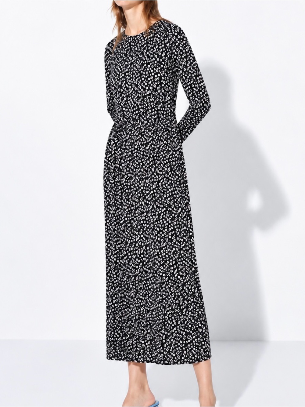 Zara Pleated Black and White Floral Maxi Dress Size Large